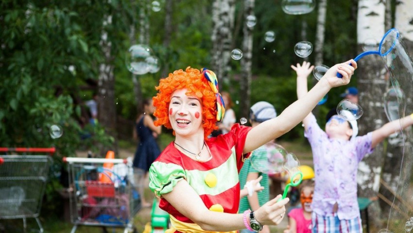 Весёлый клоун «Фенси Баблс» готов порадовать вас!